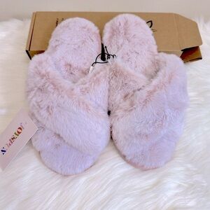 NWT Joyspun Women’s Faux Fur Crisscross Slide Slippers Light Pink Size 6